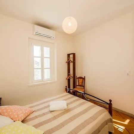 Sedam Bisera 11 - Charming & In Center شقة Kaštela
